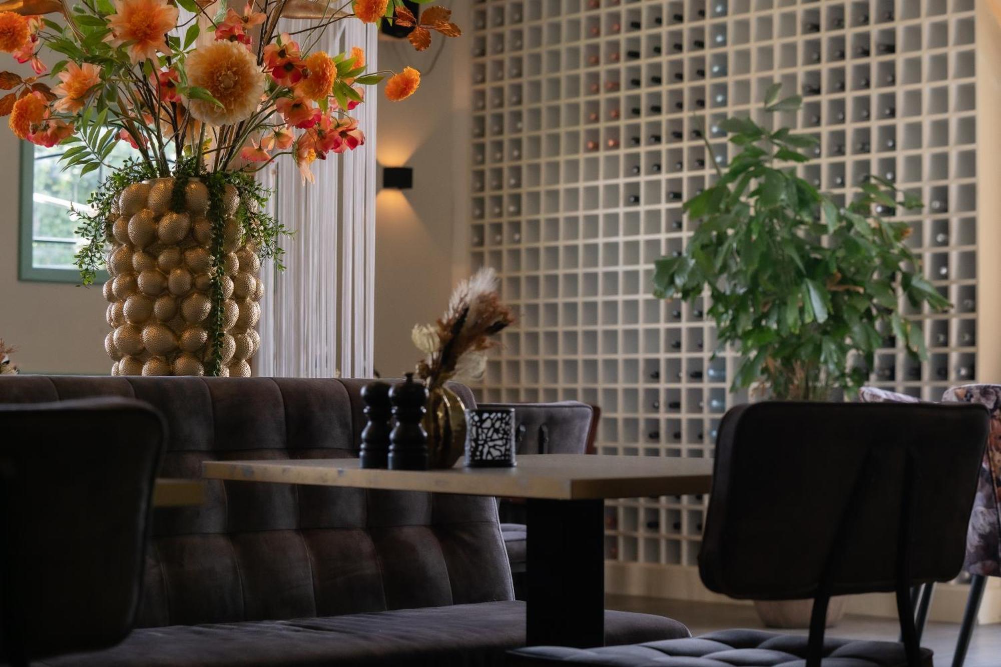 Hotel - Restaurant Hoeve Kromwijk Зутермер Екстериор снимка
